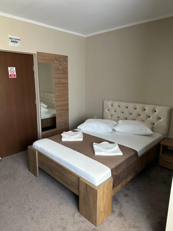 Freedom&Relax Hotel Bodzavásár Kültér fotó
